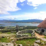 La Casa Alta En La Ruta Del Camino De Santiago Nyaraló *
