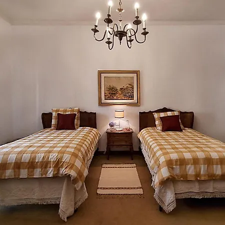 La Casa Alta En La Ruta Del Camino De Santiago