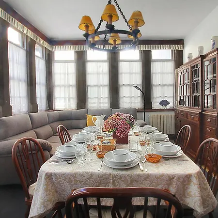 La Casa Alta En La Ruta Del Camino De Santiago